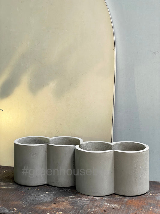 Matera Concrete Planter